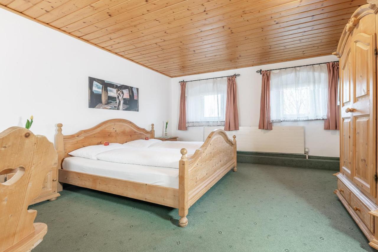 Pension Feichthub Nussbach エクステリア 写真