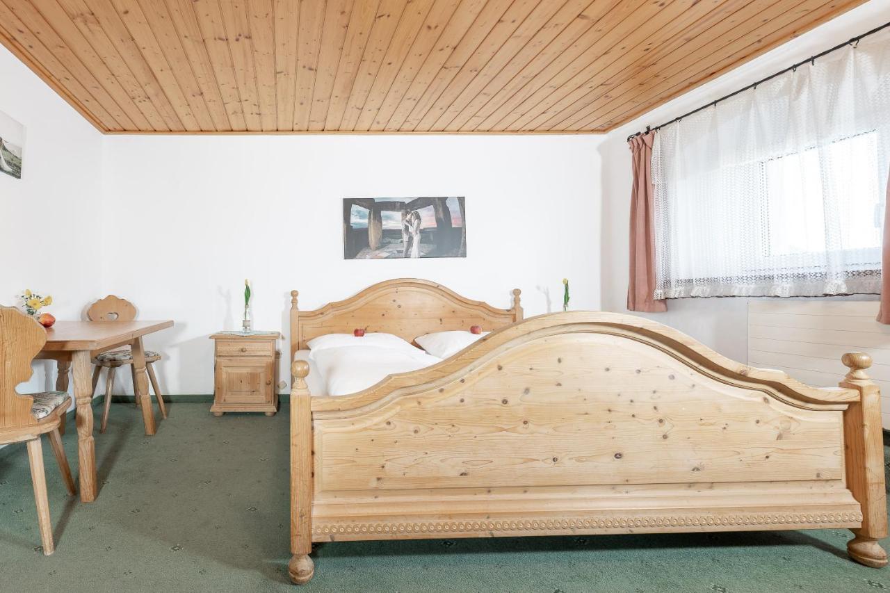 Pension Feichthub Nussbach エクステリア 写真